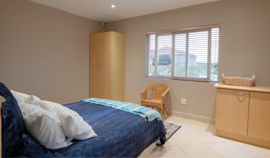 5 Bedroom Property for Sale in Paradise Beach Eastern Cape